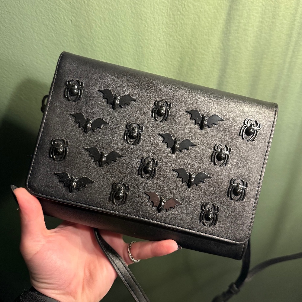 Betsey Johnson Halloween bats crossbody purse
